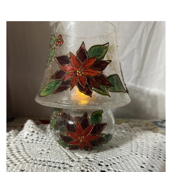 Celebration, Hand-Painted Crackle Glass Christmas
Tealight Lamp 10" Poinsettia - Picture 4 of 15